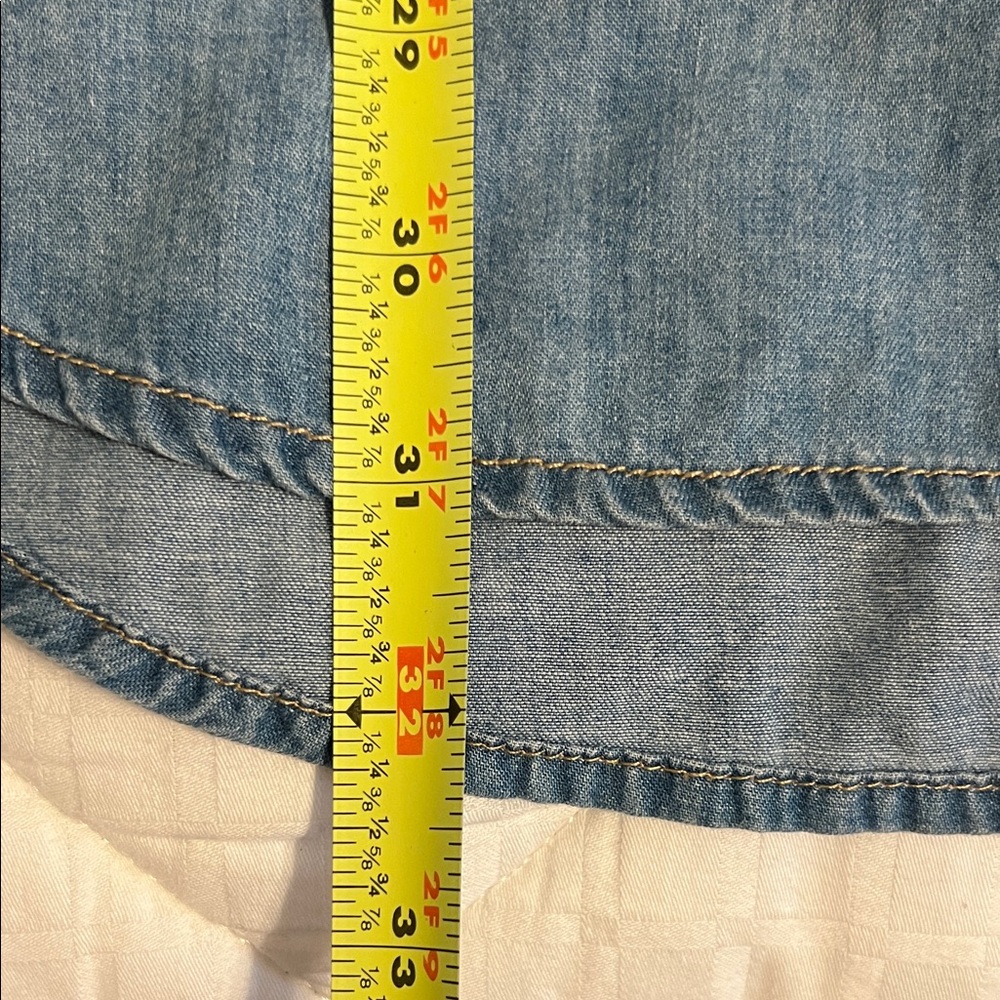 Denim Button-Up tunic - Picture 5 of 6